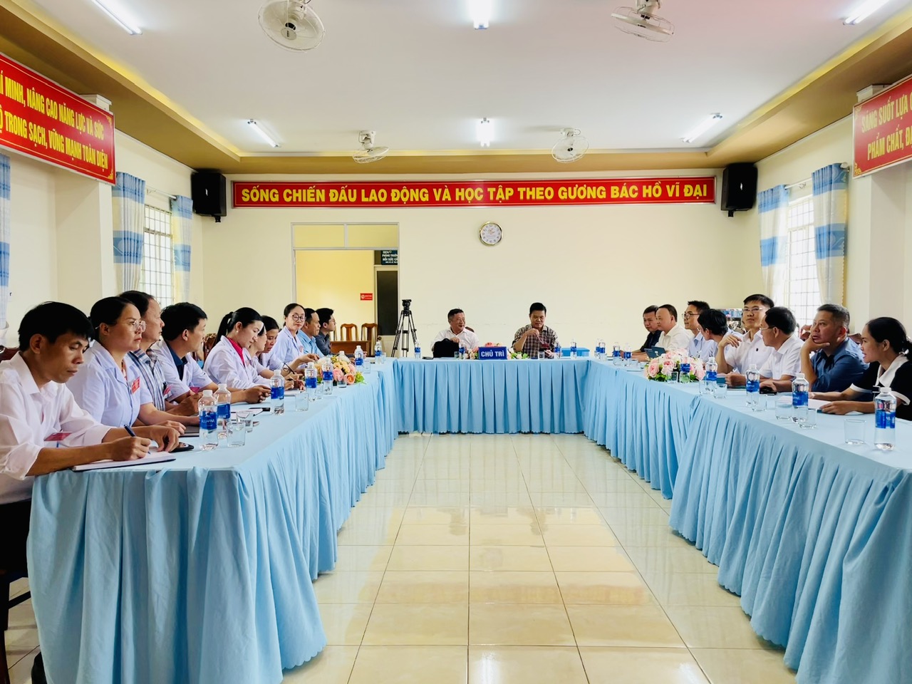 y tế 2